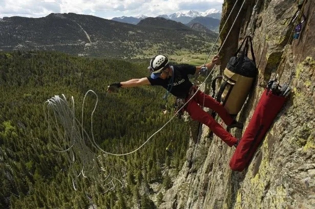 Rope Artisans at Qingdao Huakai Ocean: Safeguarding Lives with Mountaineering Ropes 1592471612